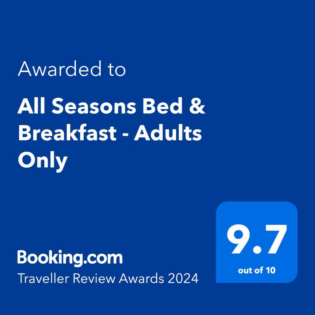 Seasons - Adults Only Couette-café