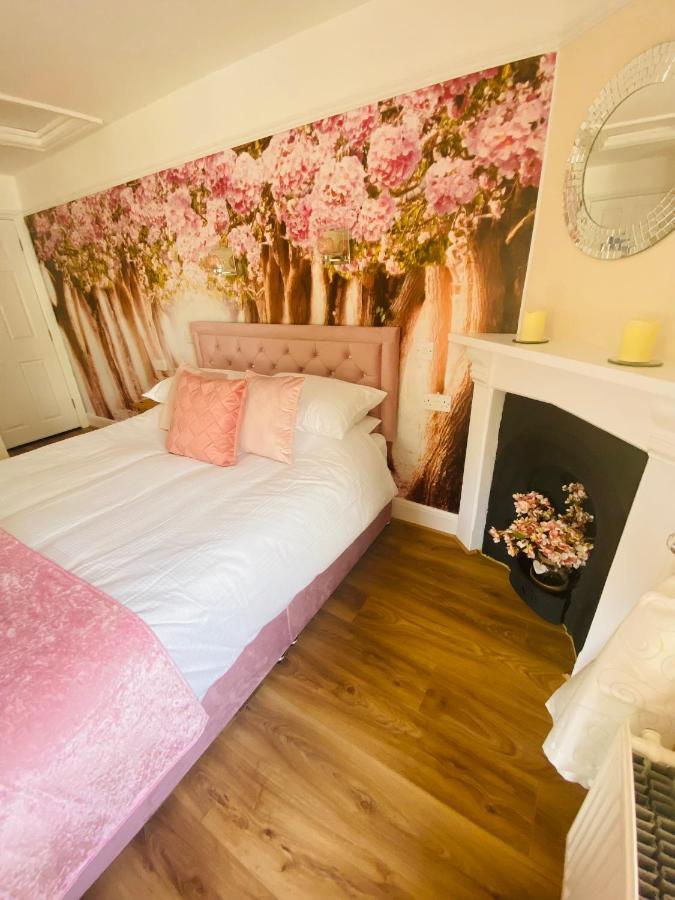 Bed and breakfast Seasons - Adults Only *