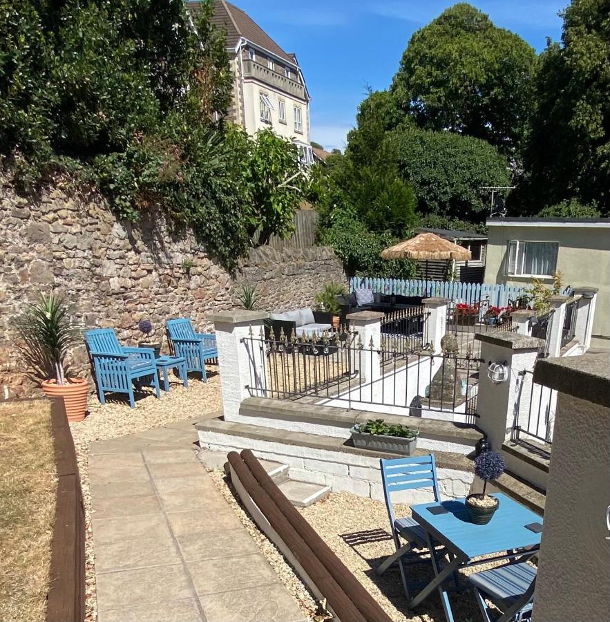 Seasons - Adults Only Bed and breakfast