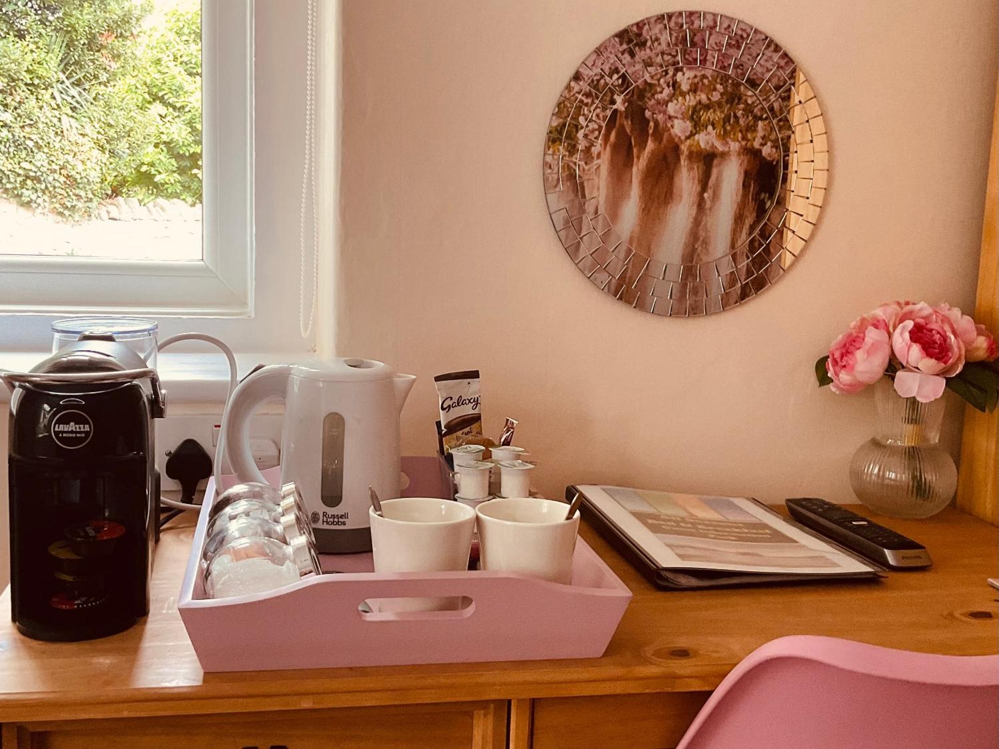 Seasons - Adults Only Bed and breakfast